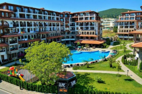 Grosses Studio Olymp in der nähe des Strandes mit eigenem Innenhof und Zugang zum Pool
